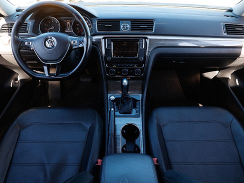 Used 2017 Volkswagen Passat 1.8T SE image 21