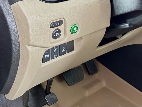 Used 2022 Honda Pilot Touring image 8