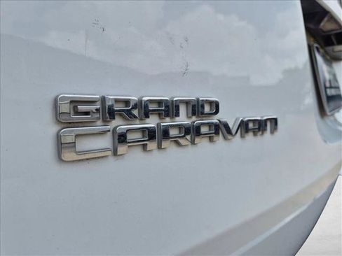 Used 2018 Dodge Grand Caravan GT FWD image 12