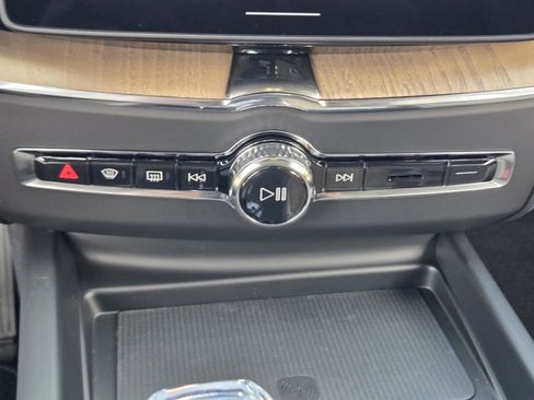 New 2026 Volvo XC60 T8 Plus w/ Protection Package Premier AWD/4WD image 10
