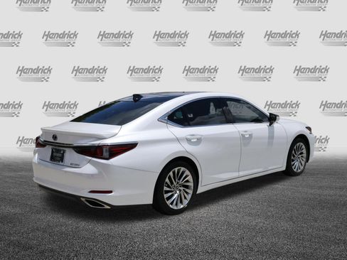 Used 2022 Lexus ES 350 Ultra Luxury w/ Accessory Package 2 FWD image 9