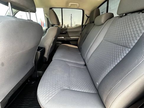 Used 2021 Toyota Tacoma SR5 RWD image 19