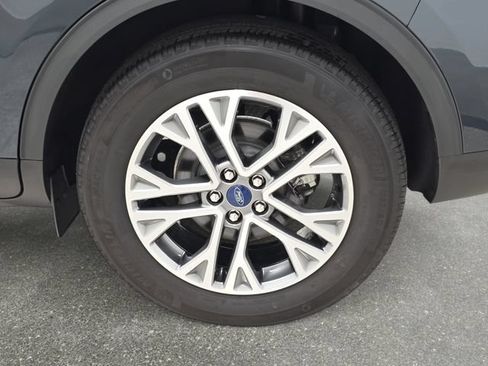 Certified 2022 Ford Escape SEL FWD image 30