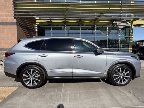 Used 2025 Acura MDX FWD w/ Technology Package image 9