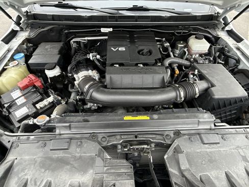 Used 2022 Nissan Frontier SV image 29