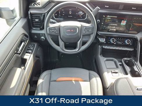 Used 2026 GMC Sierra 2500 AT4 AWD/4WD image 3