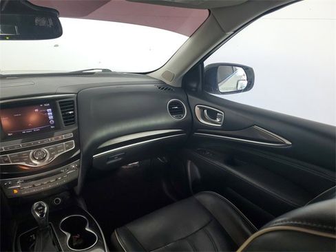 Used 2019 INFINITI QX60 Luxe w/ Essential Package image 7
