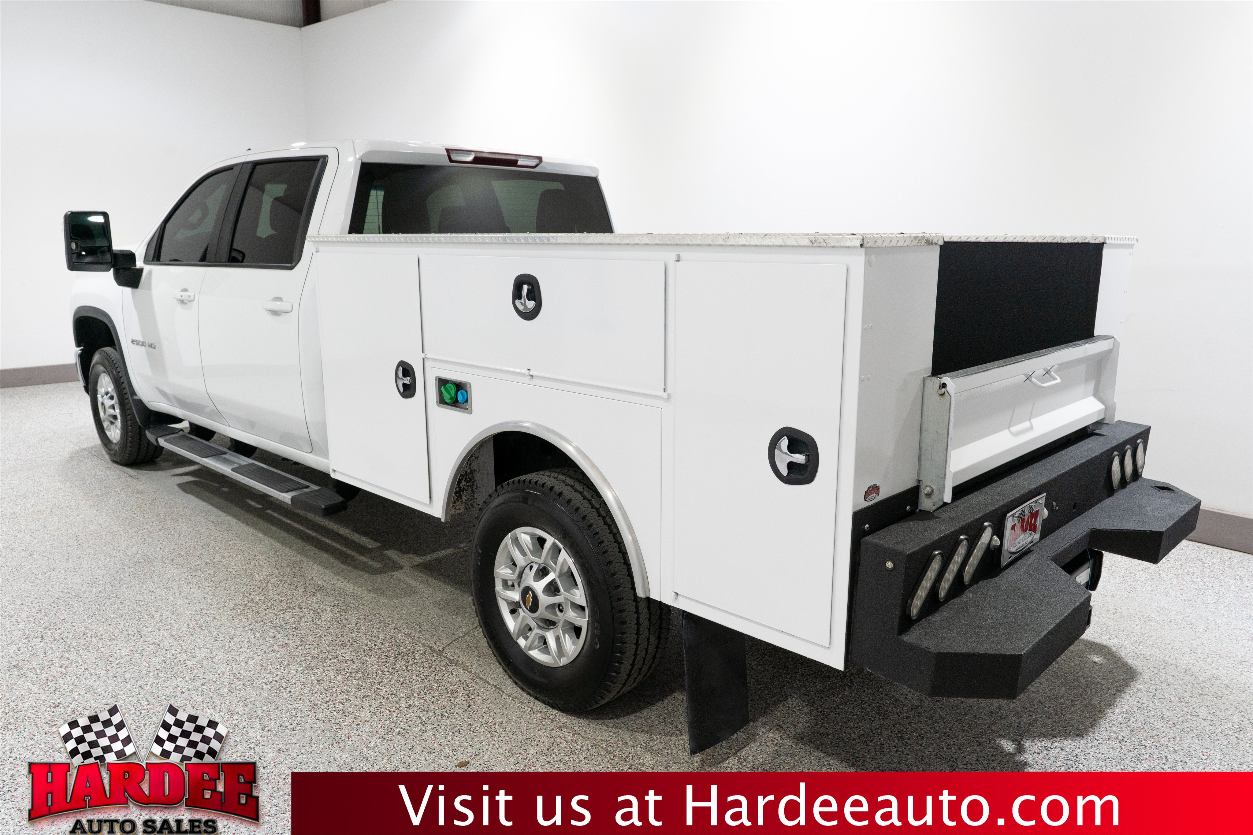 Used 2024 Chevrolet Silverado 2500 LT w/ Convenience Package AWD/4WD image 3