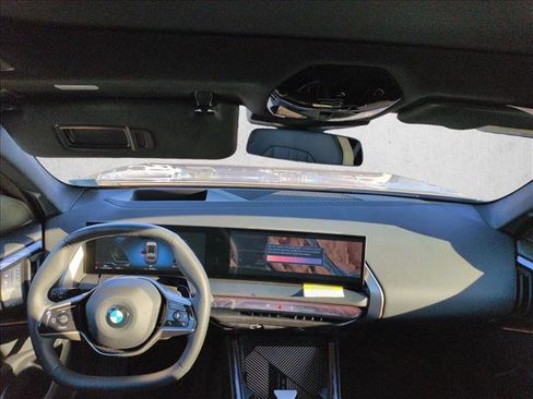 Used 2025 BMW X3 xDrive30i w/ Premium Package image 17