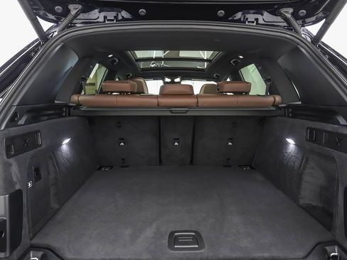 New 2026 BMW X5 M60i w/ Climate Comfort Package image 25