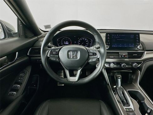 Used 2022 Honda Accord Sport image 11