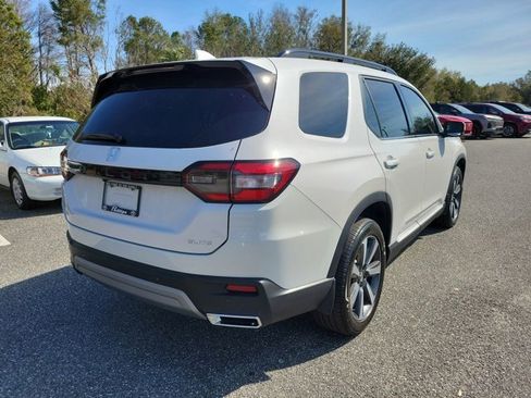 Used 2025 Honda Pilot Elite image 10