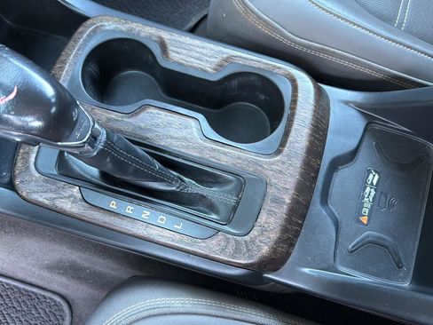 Used 2022 GMC Canyon Denali image 23