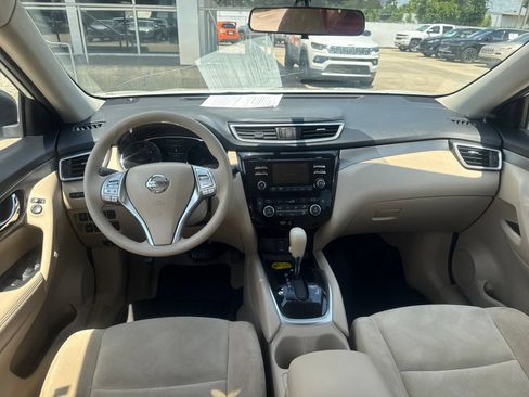 Used 2015 Nissan Rogue SV FWD image 10