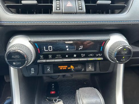 Used 2019 Toyota RAV4 XSE w/ Carpet Mat Package image 15