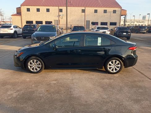 Used 2024 Toyota Corolla LE image 4