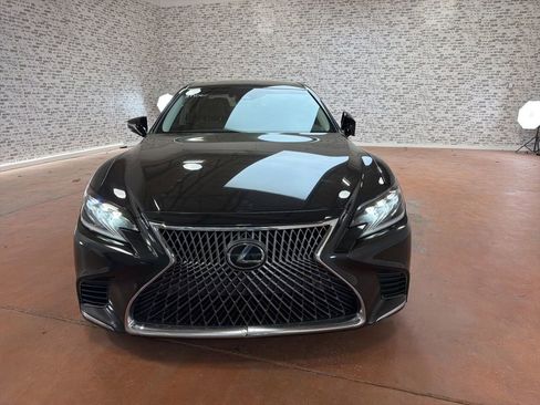 Used 2020 Lexus LS 500 w/ Accessory Package (Z2) image 2