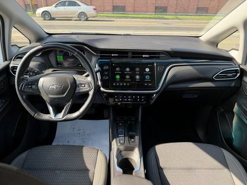 Used 2023 Chevrolet Bolt LT FWD image 21