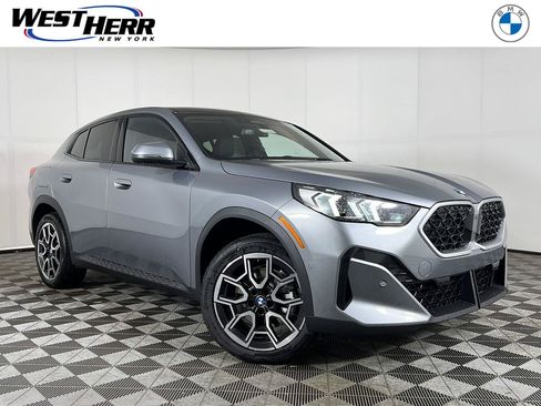 New 2026 BMW X2 xDrive28i w/ Convenience Package AWD/4WD image 1