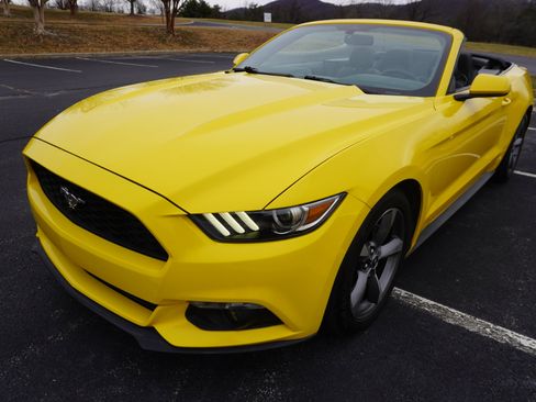Used 2015 Ford Mustang Convertible w/ Equipment Group 051A image 2