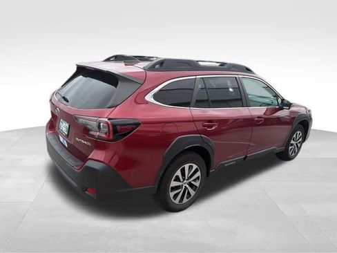 Used 2024 Subaru Outback Premium AWD/4WD image 3
