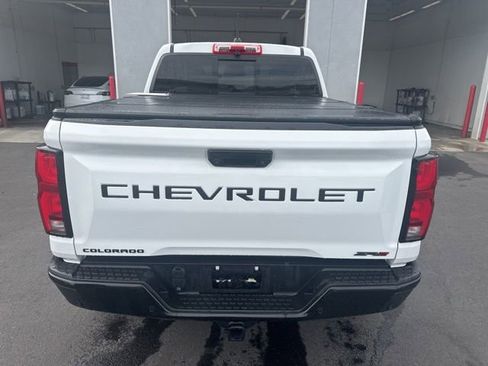 Used 2024 Chevrolet Colorado ZR2 w/ Technology Package image 10