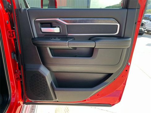 Used 2024 RAM 3500 Big Horn image 24