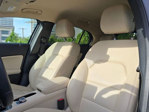 Used 2016 Mercedes-Benz GLA 250 4MATIC image 21