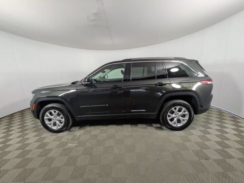 Used 2024 Jeep Grand Cherokee Limited AWD/4WD image 22