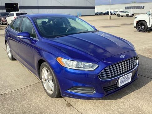 Used 2015 Ford Fusion SE FWD image 9