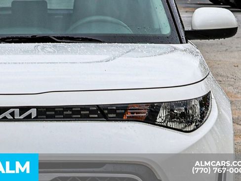 Used 2025 Kia Soul LX w/ LX Technology Package image 15