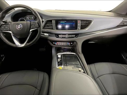 Used 2022 Buick Enclave Essence w/ Sport Touring Edition image 21