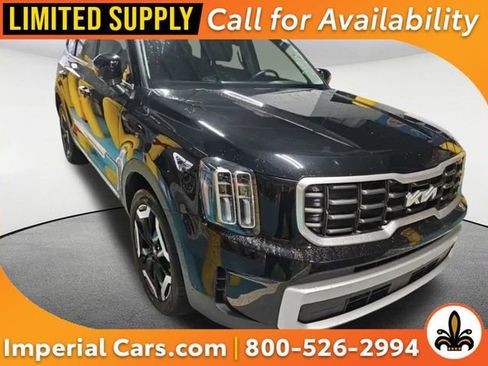Used 2025 Kia Telluride S image 1