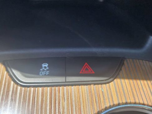 Used 2018 GMC Acadia SLE FWD image 36