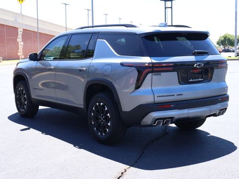 New 2027 Chevrolet Traverse Z71 w/ Driver Confidence Package AWD/4WD image 7