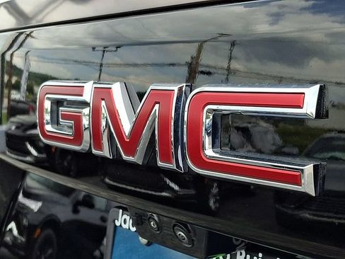 Used 2025 GMC Yukon XL AT4 Ultimate AWD/4WD image 34