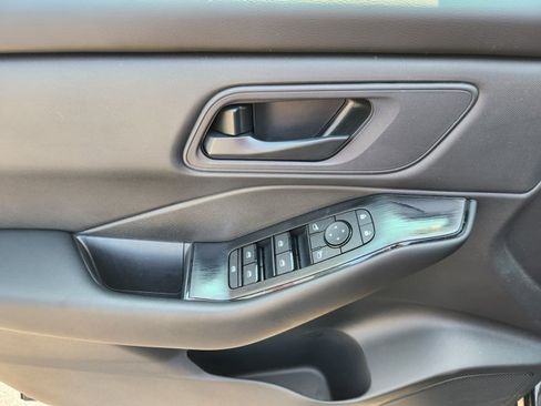 Certified 2025 Nissan Rogue S AWD/4WD image 14