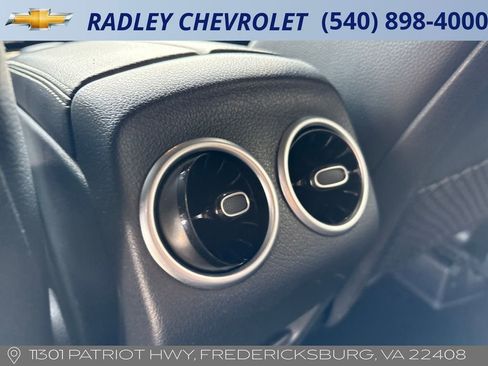 Used 2022 Mercedes-Benz GLB 250 4MATIC image 14