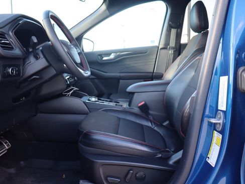 Used 2023 Ford Escape ST-Line Select w/ Tech Pack #2 image 9