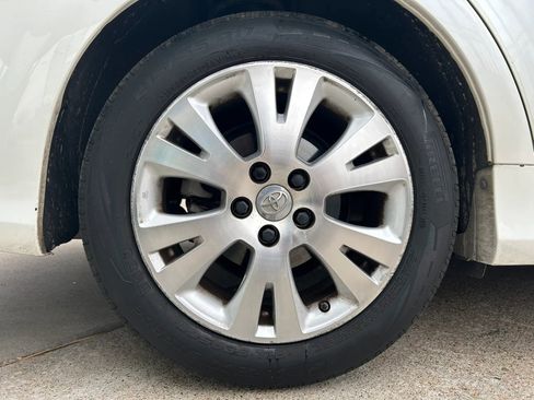 Used 2011 Toyota Avalon image 28