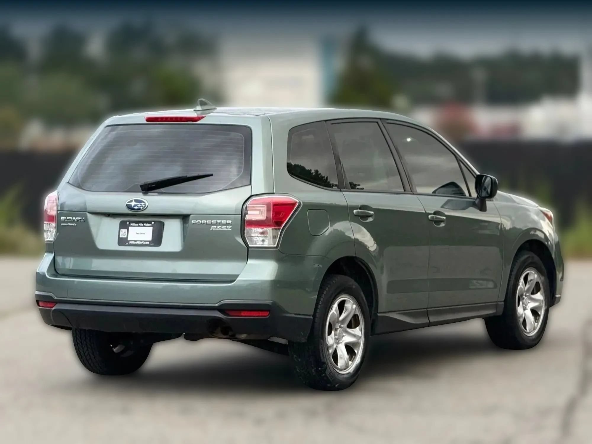 Used 2017 Subaru Forester 2.5i AWD/4WD image 9