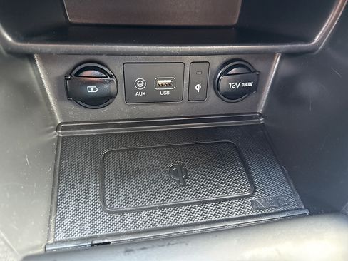 Used 2021 Hyundai Kona Limited AWD/4WD image 60