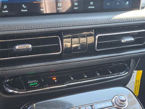 Certified 2022 Lincoln Nautilus AWD w/ Premium Package image 26