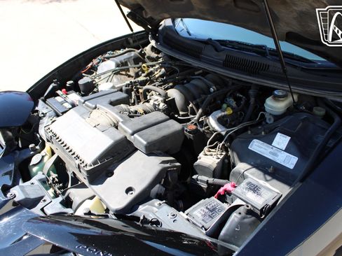 Used 1999 Pontiac Firebird Formula w/ Security Pkg RWD image 17