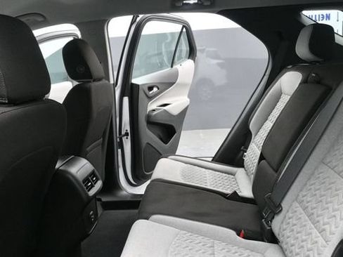 Used 2024 Chevrolet Equinox LS FWD image 23