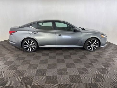 Certified 2021 Nissan Altima 2.5 SR FWD image 4