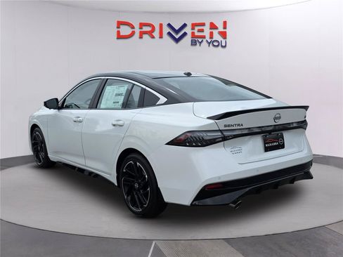 New 2026 Nissan Sentra SR w/ SR Premium Package FWD image 7