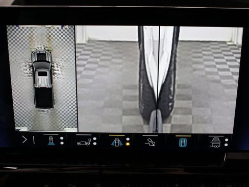 Used 2023 Chevrolet Silverado 1500 ZR2 image 20