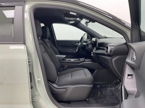 Used 2025 Chevrolet Equinox LT AWD/4WD image 15