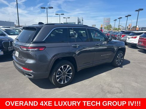 Used 2022 Jeep Grand Cherokee Overland w/ Luxury Tech Group IV image 8